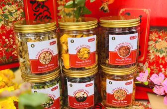 [🆕🇻🇳] LÒ MỨT DỪA – Mứt dừa non 🍔 Top1Food  🍜 SET CUNG CHÚC TÂN XUÂN
( hủ lớn 600ml nha mn ơi)
210k  / set ( nặng 1.7kg )SET 6 HỦ KHÔ – TRÁI CÂY – BÁNH HEALTHY  gồm :
– Khô heo cháy tỏi
– Kh , shares-0✔️ , likes-1❤️️ , date-2024-12-24 16:12:50🇻🇳🇻🇳🇻🇳📰🆕