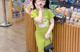 [🆕🇻🇳]   Cầu Vồng – Thế Giới Của Mẹ – Chuyên quần áo baby Quảng Châu, VNXK, hàng Thương hiệu 🧑‍🧒❤️️👶⭐️ Tự nhiên mang cái body nhìn tvia hẳn, ôm bụng căng đuýt . Gu em đây, body màu bơ xanh xĩu
Ế quá roi chotdon emm #85xuuu / váy ạ rẻ xĩuChuẩn thun lạnh m , shares-1✔️ , likes-16❤️️ , date-2024-12-24 17:16:13🇻🇳🇻🇳🇻🇳📰🆕