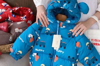 [🆕🇻🇳]  ĐỨC HỮU BABY – Chuyên buôn bán áo quần trẻ em 🧑‍🧒❤️️👶⭐️ Ai đời giờ mới tung hàng mới ko chàiii
Phao siêu nhẹ lót lông đẹp xịn xòSize 80-130 (8-25kg)
Đẹp xuất sắc, nét căng nhaGiá #2xx/ c
Hàng có sẵn tại ĐỨC  , shares-0✔️ , likes-3❤️️ , date-2024-12-23 14:00:46🇻🇳🇻🇳🇻🇳📰🆕