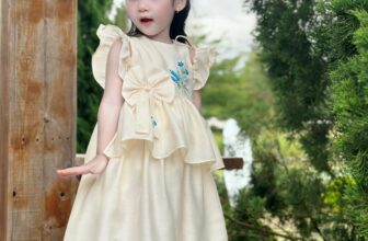 [🆕🇻🇳] P’ti Chou – Thời trang thiết kế dành cho trẻ em 😎❤️️⭐️ 𝐈𝐫𝐢𝐬 𝐝𝐫𝐞𝐬𝐬 ✿
Vẫn là mê vibe dịu keo này nhất
Màu kem vani tôn da dễ mặc, vải tằm mềm mại bay nhẹ✿ Size 12-22kg
✿ 385𝐷𝑒𝑠𝑖𝑔𝑛 𝑏𝑦 𝑃 ‘𝑡𝑖 𝑐ℎ𝑜𝑢
Hotline: 034  , shares-0✔️ , likes-9❤️️ , date-2024-12-21 00:50:24🇻🇳🇻🇳🇻🇳📰🆕