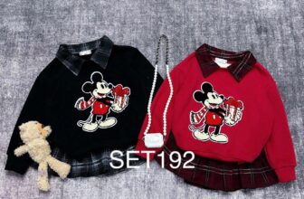 [🆕🇻🇳] Cherry Kids – Thời trang mẹ và bé 🧑‍🧒❤️️👶⭐️ Xuất Sắc Quá Các Mon Ơi
Set áo nỉ lông mickey phối cổ + quần váy dạ mịn xoè xinh sang cho Bé diện Noen hay Tết đỉnh chópppsize ( 22kg – 47kg )
Áo nỉ lót , shares-0✔️ , likes-0❤️️ , date-2024-12-21 18:13:45🇻🇳🇻🇳🇻🇳📰🆕