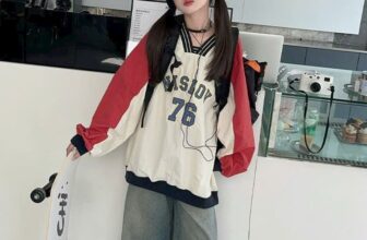 [🆕🇻🇳] Thời trang trẻ em-Sumo shop 🧑‍🧒❤️️👶⭐️ Giá 280k/áo 

Áo sweater chất liệu vải dù(gió) lụa mềm mịn đẹp, nhẹ tênh mặc siêu thoải mái,kiểu dáng thể thao cá tính

Còn sz 170 form to
 , shares-0✔️ , likes-8❤️️ , date-2024-12-22 04:08:11🇻🇳🇻🇳🇻🇳📰🆕