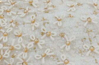 [🆕🇻🇳] Amy Store – nhãn hiệu thời trang thiết kế cao cấp, trẻ trung, hiện đại, nữ tính và thanh lịch 👕 Top1Fashion 👗  Thiết kế tay phồng mềm mại như ôm trọn sự nữ tính, kết hợp cùng điểm chỉ vàng lấp lánh tạo hiệu ứng phản chiếu rực rỡ mà không kém phần thanh lịch.
Sải bướ , shares-0✔️ , likes-27❤️️ , date-2024-12-28 19:00:05🇻🇳🇻🇳🇻🇳📰🆕