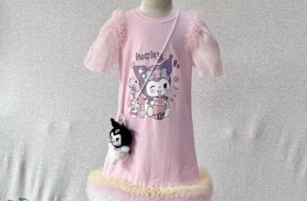 [🆕🇻🇳]  Bí Bo Shop- Order hàng Quảng Châu cao cấp 🧑‍🧒❤️️👶⭐️ BíBoShop_ Váy cotton phối voan KUROMI xinh iu cho bé, in hình Kuromi uống trà sữa #hottrend lắm.
Chất liệu: cotton 4c 100% ko pha, chất mịn mát thấm hút m , shares-0✔️ , likes-0❤️️ , date-2024-12-27 04:39:06🇻🇳🇻🇳🇻🇳📰🆕