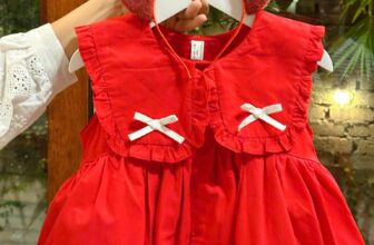 [🆕🇻🇳] Mermaid Kids  (Nàng tiên cá nhỏ)- Thời trang cao cấp cho bé 🧑‍🧒❤️️👶⭐️  ĐẦM ĐỎ LABUBUU HOT CỦA HOT
Chào mùa lễ hội với em đầm đỏ rực rỡBé yêu sẽ nổi bật vô cùng khi mặc em nó
Chiếc đầm có in hình LABUBUU… bé mê lắm luôn ạ
, shares-1✔️ , likes-1❤️️ , date-2024-12-23 21:13:39🇻🇳🇻🇳🇻🇳📰🆕