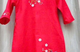 [🆕🇻🇳] Sally’s House – Thời trang cao cấp dành cho bé gái 🧑‍🧒❤️️👶⭐️ Thấy đỏ là thấy tết.
Đầm đỏ vải linen mềm có thêu hoa.
Quần vải lụa satin cao cấp.
Shop có đủ size cho bé 10-35kg ạ.
, shares-0✔️ , likes-7❤️️ , date-2024-12-24 17:59:57🇻🇳🇻🇳🇻🇳📰🆕