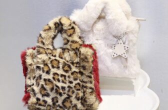 [???] Loan Vo – Chuyên các mặt hàng xuất khẩu quần áo, giày dép, túi xách  ? Top1Fashion ?  STRADIVARIUS  bag auth tuồn
Phối đồ mùa Noel cực chất luôn
Màu sắc của những dịp lễ hội cuối năm siêu ưng mắt
Chất lông mềm mịn sờ đã tay
Kèm charm chuẩ , shares-0✔️ , likes-1❤️️ , date-2024-12-21 00:13:17????????