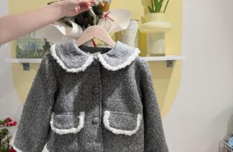 [🆕🇻🇳] Little cheese – Little cheese 🧀 korean style for kids 🧑‍🧒❤️️👶⭐️  Set áo váy dạ tweed cho bé gái – Sang chảnh & Ấm áp
Chất liệu cao cấp: Áo và váy được làm từ chất dạ tweed mềm mại, giữ ấm hoàn hảo trong mùa đông.
Thiết  , shares-0✔️ , likes-0❤️️ , date-2024-12-24 02:51:35🇻🇳🇻🇳🇻🇳📰🆕