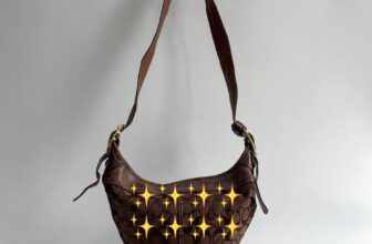 [🆕🇻🇳] Tiệm của Xoăn – Mua sắm & bán lẻ 🧑‍🧒❤️️👶⭐️ Túi( coa.ch)
SOLD– Size miệng trên 30x 25x12cm
– Cond 8/9
Phần da có bay si( mà nhìn vẫn chất ạ)
Viền bọc quai đeo chéo( da giả viền nên có nứt vay tróc( , shares-0✔️ , likes-1❤️️ , date-2024-12-21 03:28:10🇻🇳🇻🇳🇻🇳📰🆕