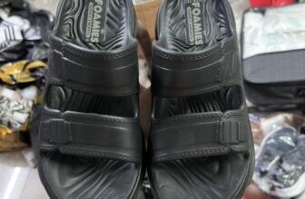 [???] Giày xuất khẩu, giày trẻ em xuất khẩu, giày xuất khẩu nam nữ  ? Top1Fashion ?  Dép nhựa đúcSize 36 vừa chân 35
E sale #249k cắt mẫu
Lỗ lắm luôn
Mà giữ cho khách lâu k nhớ ai hết
, shares-0✔️ , likes-0❤️️ , date-2024-12-24 05:35:36????????