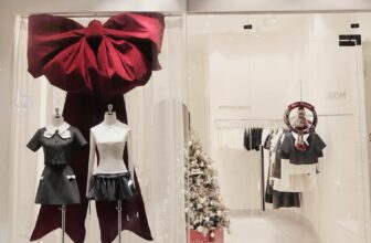 [🆕🇻🇳] LAGOM – A local brand in Viet Nam! We create styles for beautiful queens 👕 Top1Fashion 👗  𝐂𝐇𝐑𝐈𝐒𝐓𝐌𝐀𝐒 𝐈𝐍 𝐋𝐀𝐆𝐎𝐌
Update góc đón Giáng Sinh nhỏ xinh tại LAGOM đây ạ. Các nàng ghé store shopping và check in thật xinh cùng chúng mình nhé!Thương chúc , shares-5✔️ , likes-34❤️️ , date-2024-12-24 16:00:11🇻🇳🇻🇳🇻🇳📰🆕