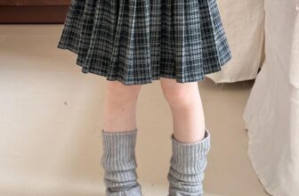 [🆕🇻🇳] Pluto Kids – Sỉ, lẻ Qate 😎❤️️⭐️ HÀNG CÓ SẴN
Chân váy dạ xếp ly HSMMC lót nỉ bông mềm ấm áp, mix cùng áo len, áo nỉ đều xinh yêu, đi học, đi chơi đều diện được
Size: 120-130-140-150
, shares-0✔️ , likes-4❤️️ , date-2024-12-26 00:36:46🇻🇳🇻🇳🇻🇳📰🆕