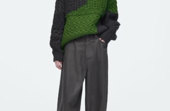 [???] V.I.C – XUẤT KHẨU – Hàng xuất khẩu có sẵn ? Top1Fashion ?  C.OS KNIT SWEATERÁo len của C.OS xứng đáng điểm  cho chất lượng. Form dáng đẹp siêu đẹp, chất lượng thì khỏi phải bàn. Một mã len C.OS siêu chất lượng mớ , shares-0✔️ , likes-52❤️️ , date-2024-12-26 15:08:27????????