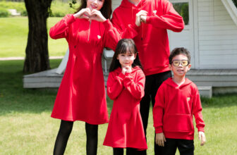 [🆕🇻🇳] Đồng Phục Gạo House – Là Xưởng sản xuất Áo Gia Đình, Áo Doanh Nghiệp, Công Ty, Áo Lớp, Áo Bảo Hộ… 👕 Top1Fashion 👗  Noel nhà Gạo năm nay đỏ rực
Chúc cả nhà có một mùa giáng sinh an lành & ấm áp ạGẠO HOUSE – KẾT SỢI YÊU THƯƠNG
———–
• Thiết kế theo yêu cầu
• Miễ , shares-0✔️ , likes-5❤️️ , date-2024-12-24 17:00:07🇻🇳🇻🇳🇻🇳📰🆕