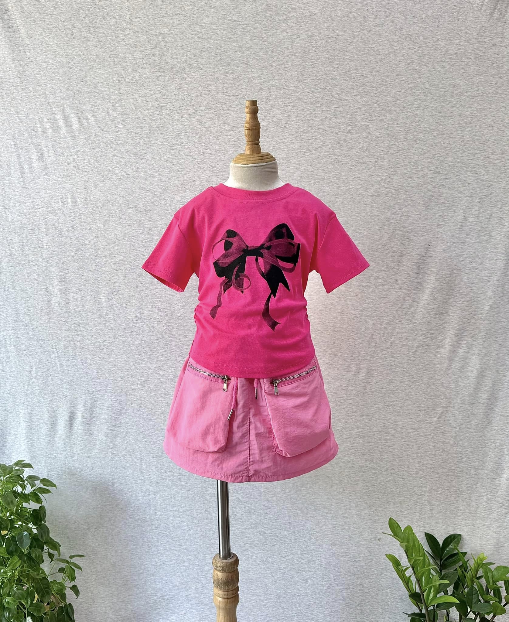 [🆕🇻🇳]  Bí Bo Shop – Cửa hàng quần áo sơ sinh & trẻ em 🧑‍🧒❤️️👶⭐️ Set váy xinh cho bé diện Tết
Áo chất cotton mát
Chân váy chất mềm, bên trong cho chip bảo hộ
Size 14kg  – 50kg
Giá: 420k/ set ( áo + chân váy)
Hàng sẵn , shares-0✔️ , likes-0❤️️ , date-2024-12-29 05:00:08🇻🇳🇻🇳🇻🇳📰🆕