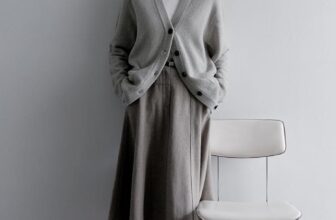 [🆕🇻🇳] The Cyan Pearl VNXK 👕 Top1Fashion 👗  Chân váy dạ LI5T xuất Hàn, form đuôi cá nhưng xoè A nhiều, chất dạ xương cá pha wool, quá đẹp để phối đồ luôn các chị ah, không có belt, sz 55 66 77, bảng  , shares-0✔️ , likes-2❤️️ , date-2024-12-26 23:16:51🇻🇳🇻🇳🇻🇳📰🆕