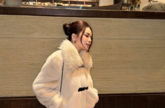 [???] Ha Le Nguyen – Authentic ? Top1Fashion ?  Mẫu này vẫn cứ là BEST SELLER , vẫn cứ được chị em cưng nhất !! Khách mặc xong pass đi xong lại tiếc đòi mua lại cơ chứ
Rá tăng hơn nhưng e vẫn có giá qu , shares-0✔️ , likes-48❤️️ , date-2024-12-26 19:09:50????????