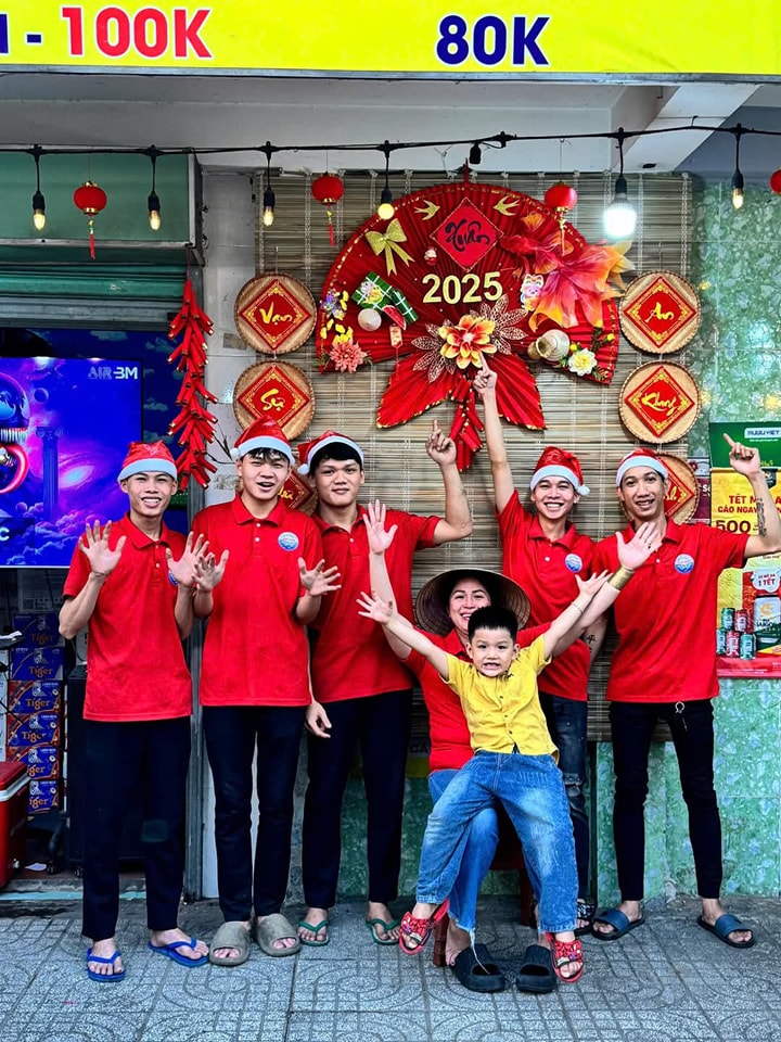 [🆕🇻🇳] Gỏi Cá Trích Trinh Đặng _ Đặc Sản Phú Quốc 🍔 Top1Food  🍜 AC ơi!  Chiều nay AC dùng gỏi và lẩu nhắn e sớm để e chuẩn bị nhé. Nay e đơn nhìu nên AC nhắn giao liền là e làm k kip ạ
 , shares-0✔️ , likes-5❤️️ , date-2024-12-25 20:04:58🇻🇳🇻🇳🇻🇳📰🆕