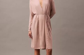 [🆕🇻🇳] Puppies Closet – Thời trang xách tay cho bé 😎❤️️⭐️ Áo choàng ngủ cho các ce nha, mặc siêu thích lun
Ultra Light Modal Lounge Robe
Size kép: XS-S, M-L
Về tay: 9️⃣3️⃣9️  , shares-0✔️ , likes-0❤️️ , date-2024-12-23 20:36:33🇻🇳🇻🇳🇻🇳📰🆕