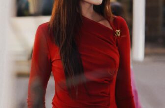 [🆕🇻🇳] H’allure – “If you’re an open book, there’s no allure.” – Alexander McQueen 👕 Top1Fashion 👗  𝐍𝐄𝐖 𝐀𝐑𝐑𝐈𝐕𝐀𝐋 | 𝐂𝐀𝐁𝐄𝐑𝐍𝐄𝐓 𝐓𝐎𝐏For the days you want to stand out without trying too hard, the Cabernet Top is your answer.Available XS S M LInbox để đ , shares-0✔️ , likes-48❤️️ , date-2024-12-24 04:15:01🇻🇳🇻🇳🇻🇳📰🆕