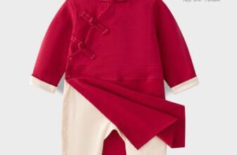 [???] Sulie House – Phụ kiện cho bé  ?‍?❤️️?⭐️  HOT HOT HOT
Mẫu áo dài dành cho các bạn bé đây ruiii. Mặc mẫu này thì các mẹ không bao giờ lo con bị xộc xệch quần như áo dài truyền thống nhée.Dáng bod , shares-1✔️ , likes-3❤️️ , date-2024-12-25 15:58:56????????