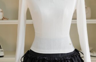 [🆕🇻🇳] LAGOM – A local brand in Viet Nam! We create styles for beautiful queens 👕 Top1Fashion 👗   𝑻𝒉𝒆 𝒑𝒆𝒓𝒇𝒆𝒄𝒕 𝒑𝒂𝒊𝒓 𝒇𝒐𝒓 𝒂 𝒄𝒉𝒊𝒄 𝒂𝒏𝒅 𝒆𝒅𝒈𝒚 𝒔𝒕𝒚𝒍𝒆
Mang vibe trẻ trung, năng động nhưng vẫn giữ được nét nữ tính và lôi cuốn riêng, 𝑳𝒖𝒏𝒂 𝑻𝒐𝒑 𝒙 𝑫𝒆𝒘𝒚 𝑺𝒌𝒊𝒓𝒕 sẽ là l , shares-0✔️ , likes-6❤️️ , date-2024-12-23 22:14:43🇻🇳🇻🇳🇻🇳📰🆕