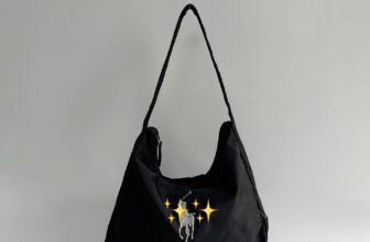 [🆕🇻🇳] Tiệm của Xoăn – Mua sắm & bán lẻ 🧑‍🧒❤️️👶⭐️ Đeo vai ( r.l.l)
SOLD
– Size ngang 28, cao giữa 23, bên hông 25, đáy 8cm
– Cond 8/9
Chất dù dày dặn, vết mờ hình 9
Quai đeo nhăn nhẹ
, shares-0✔️ , likes-0❤️️ , date-2024-12-25 02:47:13🇻🇳🇻🇳🇻🇳📰🆕