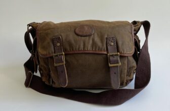 [🆕🇻🇳] Tiệm của Xoăn – Mua sắm & bán lẻ 🧑‍🧒❤️️👶⭐️ Po.st cuối hôm nay
B.ar.tac.k bag
SOLD
– Size 35x25x10cm
– Cond 8/9
Màu nâu, da lộ.n phối da thật, có mùi nồng nhẹ thôi nè
Chi tiết như hình
Phía sau cấn , shares-0✔️ , likes-0❤️️ , date-2024-12-25 03:08:57🇻🇳🇻🇳🇻🇳📰🆕