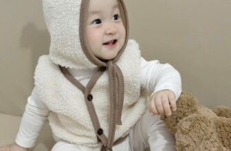 [🆕🇻🇳]  Thời Trang Hàn – Cho Bé Việt 🧑‍🧒❤️️👶⭐️ TẾT ĐẾN XUÂN VỀ SĂM ĐỒ XINH CHO BÉ MẸ ƠI
Gi Lê lông có lót giá 159k
Chất liệu Lông siêu mềm mịn
Kiểm tra hàng trước khi thanh toán
Đủ size từ 5-18k , shares-0✔️ , likes-9❤️️ , date-2024-12-26 14:06:19🇻🇳🇻🇳🇻🇳📰🆕