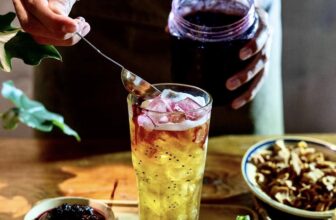 [☕️🇻🇳] 15.22 café – wine – live music 🥤 Top1Coffee ☕️ Biết cuối tuần mọi người cần chỗ mát mẻ và thảnh thơi, tụi mình đã sênh một nồi hạt đác siu to khổng lồ đợi bạn đến chơi!Quán  , shares-0✔️ , likes-10❤️️ , date-2024-12-28 15:21:13🇻🇳🇻🇳🇻🇳📰🆕