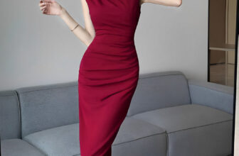 [🆕🇻🇳] COCOMAY – Design Store – Thương hiệu Thời trang – Công sở, Sự kiện 👕 Top1Fashion 👗   Colia – ĐẸP THANH LỊCH, TỰ TIN TỎA SÁNG
Váy liền dáng bút chì – thiết kế đẳng cấp dành cho phái đẹp yêu thích sự thanh lịch và sang trọng.
Với cổ tròn  , shares-1✔️ , likes-5❤️️ , date-2024-12-27 16:25:08🇻🇳🇻🇳🇻🇳📰🆕