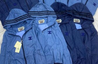 [???] LOLO. Boutique ? Top1Fashion ?  E có nhìu mẫu cho chị em lựa nhenKhoác jean giấy
Chất siu mềm siu mát
Hàng 2 lớp
Đủ sz m l xl 45-70 kg
3⃣2⃣0⃣
, shares-0✔️ , likes-1❤️️ , date-2024-12-26 21:06:54????????