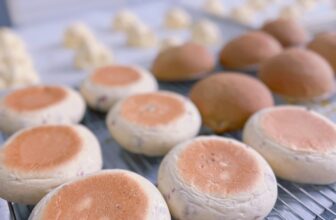 [🆕🇻🇳] Jasmine-tiệm bánh nhỏ xinh chuyên bánh mì, bánh kem Whipping chất lượng cao 🍔 Top1Food  🍜 Bếp đang đỏ lửa ra bánh liên tục, nhà mình chốt ngay đơn bánh J giao liền sớm nhen.#bread #breadmaking #cakeshop #bakery
, shares-0✔️ , likes-0❤️️ , date-2024-12-25 23:11:26🇻🇳🇻🇳🇻🇳📰🆕