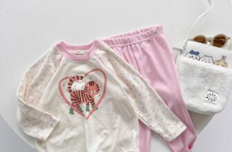 [🆕🇻🇳]  MiniumBaby – thương hiệu thời trang thiết kế chất lượng cao dành cho trẻ em 🧑‍🧒❤️️👶⭐️ NGHE NÓI KHÔNG KHÍ LẠNH ĐANG VỀ|| Chất liệu vải mềm mại, ấm áp, giúp bé thoải mái vận động trong những ngày thu. Họa tiết dễ thương và màu sắc tươi sáng kh , shares-1✔️ , likes-2❤️️ , date-2024-12-28 16:30:05🇻🇳🇻🇳🇻🇳📰🆕