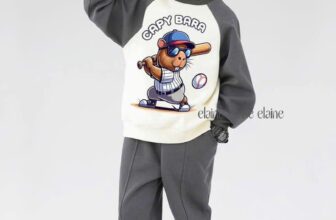 [🆕🇻🇳]  Minsu Kids 😎❤️️⭐️ Set bộ nỉ Capybara nhà Elaine đánh bóng chày này đỉnh chóp từ chất liệu cho đến màu sắc và kiểu dáng đó ah
Style nhìn ngầu đét, cực chất luôn
Mặc đi học đi , shares-0✔️ , likes-0❤️️ , date-2024-12-31 01:08:59🇻🇳🇻🇳🇻🇳📰🆕