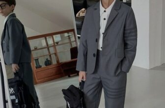 [🆕🇻🇳]  MMKID aims to bring kids the most high fashionable and high quality party design 🧑‍🧒❤️️👶⭐️ Set Blazer cho bé trai với tone màu ghi sang trọng. Các điểm nhấn trang trí khiến bộ đồ bé mặc trở nên khỏe khoắn và năng động, bộ đồ cho bé phù hợp trong  , shares-0✔️ , likes-0❤️️ , date-2024-12-29 01:46:13🇻🇳🇻🇳🇻🇳📰🆕