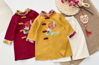 [???]  Thời trang trẻ em Zinzin Kid’s  ?‍?❤️️?⭐️ 𝐒𝐄𝐓 𝐀́𝐎 𝐃𝐀̀𝐈 𝐍𝐇𝐔𝐍𝐆 𝐓𝐀̆𝐌 𝐓𝐇𝐄̂𝐔 𝐇𝐀̣𝐂
Chất liệu nhung tăm mềm mịn, thấm hút tốt phù hợp với mọi hoạt động của bé yêu
Điểm nhấn họa tiết thêu nổi hạc vân , shares-0✔️ , likes-0❤️️ , date-2024-12-30 17:05:52????????