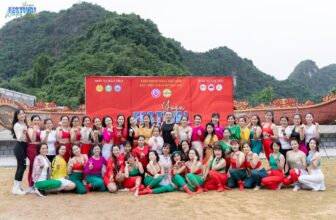 Hương Anh Fitness & Yoga  🧘Top1Yoga🧘   Yoga Flow bùng nổ: HLV Đạt Anh cùng cộng đồng yoga tạo nên một buổi biểu diễn mãn nhãnTrong không khí sôi động của Festival … , shares-0✔️ , likes-1❤️️ , date-2024-12-14 16:31:54🇻🇳🇻🇳🇻🇳📰🆕