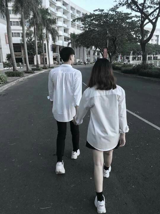 [🆕🇻🇳] 10++ cách chụp ảnh couple nghệ thuật khi nắm tay nhau