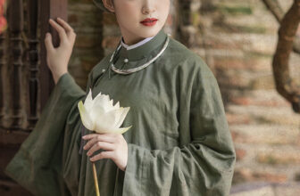 [🆕🇻🇳] Khám phá 10 địa điểm chụp ảnh Tết với cổ phục siêu đẹp tại Hà Nội năm 2025