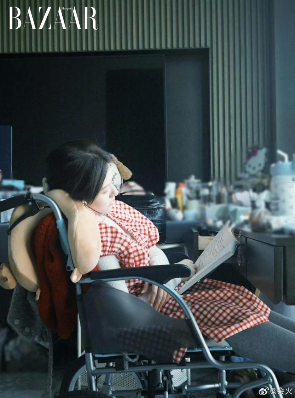 Qua câu chuyện của Triệu Lộ Tư, nhận biết dấu hiệu bệnh trầm cảm và cách bảo vệ bản thân [🆕🇻🇳] bazaarvietnam.vn