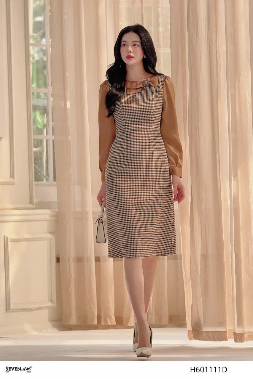 [🛒🇻🇳]Đầm dáng A phối tay lụa màu nâu họa tiết kẻ ô thời trang nữ Seven.AM H601111D – Seven.AM , SKU – – sevenam.vn 🇻🇳🛒Top1Shop🛒 🇻🇳Top1Vietnam🇻🇳 🛍🛒🇻🇳