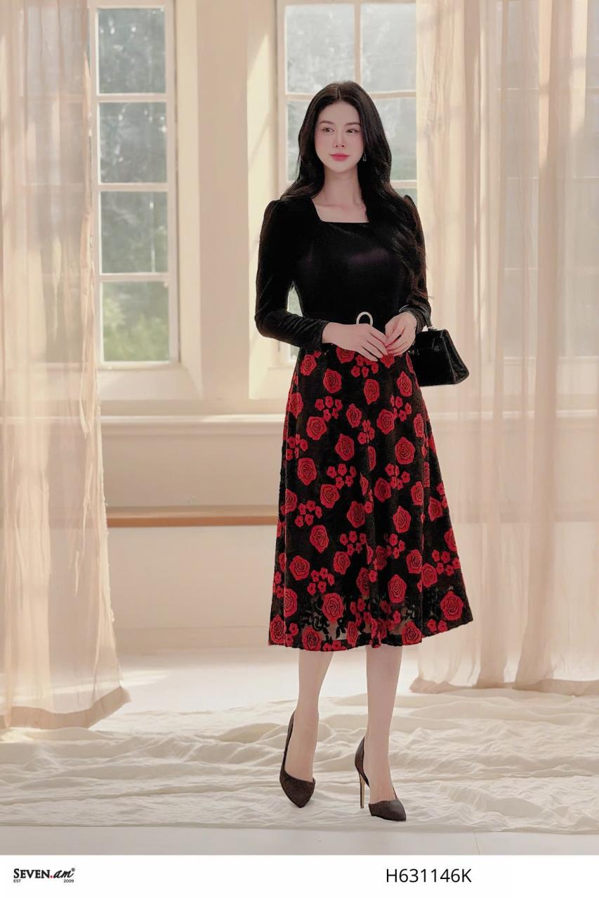 [🛒🇻🇳]Đầm nhung cổ vuông phối hoa ren nhung thời trang nữ Seven.AM H631146K – Seven.AM , SKU – – sevenam.vn 🇻🇳🛒Top1Shop🛒 🇻🇳Top1Vietnam🇻🇳 🛍🛒🇻🇳