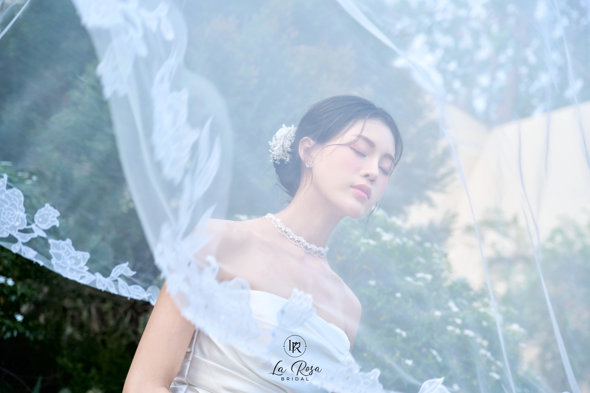 [🆕🇻🇳] La Rosa Bridal – Makeup – wedding dress and more ..! 🤵🏻 Top1Wedding 👰🏻  𝐕𝐚́𝐲 𝐜𝐮̛𝐨̛́𝐢 đ𝐢 𝐛𝐚̀𝐧 – 𝐬𝐮̛́𝐜 𝐡𝐮́𝐭 𝐜𝐮̉𝐚 𝐬𝐮̛̣ 𝐭𝐢𝐧𝐡 𝐭𝐞̂́
Trong không gian tiệc cưới, chiếc váy không chỉ là biểu tượng của sự lãng mạn mà còn phải thực tế và , shares-0✔️ , likes-2❤️️ , date-2024-10-29 02:42:02🇻🇳🇻🇳🇻🇳📰🆕