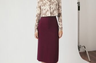 [???] Reina – Thiết kế & Thời trang  ? Top1Fashion ?  𝐀 𝐒𝐨𝐩𝐡𝐢𝐬𝐭𝐢𝐜𝐚𝐭𝐞𝐝 𝐋𝐨𝐨𝐤
Ngọn lửa bất diệt từ lòng đất đặt dấu ấn loang lổ trên bề mặt băng tuyết, sự tinh khiết nhạt nhòa nơi bề mặt dần biến chuyển sang nh , shares-0✔️ , likes-5❤️️ , date-2025-01-13 02:00:01????????