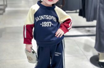 [???] Lê Ngọc Dung – Chuyên sỉ Qate  ?‍?❤️️?⭐️ Chất bộ nỉ dày mềm nhẹ, mượt mướt, cam kết ko xù bai nhão. nhận hàng đảm bảo bao ưng luôn nhé ak
Mã #E18 sz 8-26kg
Em mời các bác lên đơn nhé ạ
, shares-2✔️ , likes-24❤️️ , date-2024-12-18 15:01:21????????