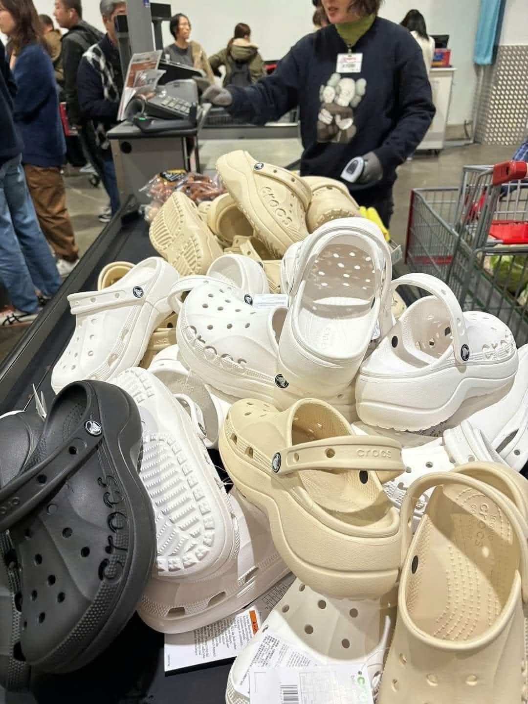 [🆕🇻🇳] Hàng Nhật xách tay, sữa Nhật, Hàng Uniqlo. Áo nam, nữ và kid 👕 Top1Fashion 👗  Cross siêu đẹp sale siêu rẻE sẵn full size 3 màu ship luôn ạSale 70% nhé ce
, shares-0✔️ , likes-3❤️️ , date-2024-12-24 19:36:33🇻🇳🇻🇳🇻🇳📰🆕