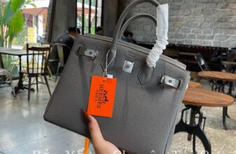 [🆕🇻🇳] Bảo Yến Store – CHUYÊN TÚI XÁCH XUẤT DƯ, SUPER VIP, SIÊU CẤP🛍️🛍️🛍️ 👕 Top1Fashion 👗  Mẫu hotttt e muốn đăng đi đăng lại 1000l cho các c đỡ bị trôi nhaaa bỏ quaaa e nó tiếc nhắmmmm
, shares-0✔️ , likes-2❤️️ , date-2025-01-02 07:20:11🇻🇳🇻🇳🇻🇳📰🆕