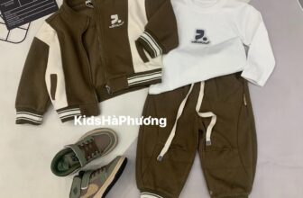 [🆕🇻🇳]  Kids Hà Phương – 172 Quang Trung – Chuyên quần áo trẻ em hàng Quảng Châu, hàng xuất Hàn cho bé 🧑‍🧒❤️️👶⭐️ “Kể cả trời không nắng, thì mắt vẫn phải trong.
Đời không cần rực rỡ, nhưng tim phải rực hồng.”
90-130
Mời các MoM Set 3 chi tiết nỉ ạ
Lên mẫu khum xuynh  , shares-0✔️ , likes-0❤️️ , date-2024-12-24 16:28:24🇻🇳🇻🇳🇻🇳📰🆕