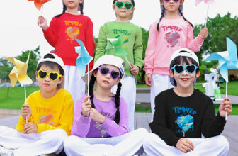 [🆕🇻🇳] Đồng Phục Gạo House – Là Xưởng sản xuất Áo Gia Đình, Áo Doanh Nghiệp, Công Ty, Áo Lớp, Áo Bảo Hộ… 👕 Top1Fashion 👗   Tuổi thơ là bảng màu kỳ diệuCó ngày là màu vàng ấm áp của nắng, có ngày lại là màu xanh mát lành của những giấc mơ. Và những ngày se lạnh, chiếc áo nỉ  , shares-1✔️ , likes-4❤️️ , date-2025-01-02 18:00:02🇻🇳🇻🇳🇻🇳📰🆕